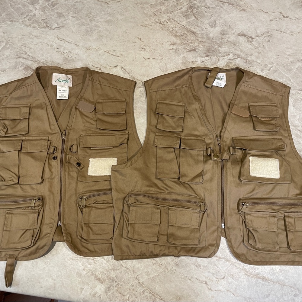 2 Fly Fishing Vest Never Used 1-XL size,1-L size